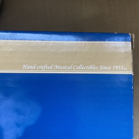 Santa Express holiday electric train.  Never used. - Picture 4 of 4